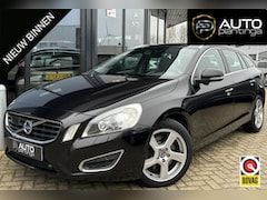 Volvo V60 - 2.4 D5 Summum 205PK | BOMVOL | Zeer Nette Staat | AUTOMAAT | BLIS | Achteruitrijcamera | N