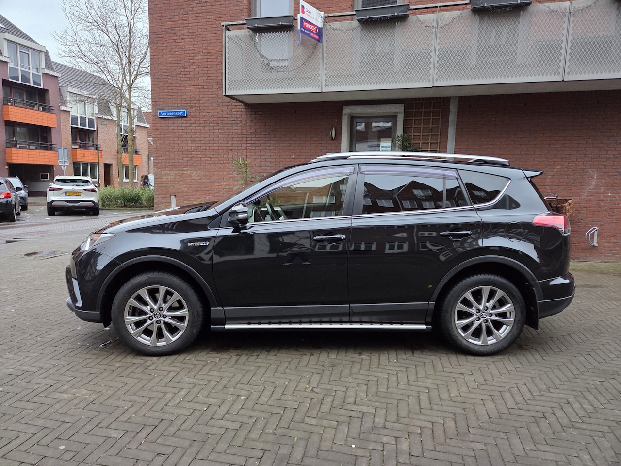 Toyota RAV4 - 2.5 Hybrid AWD Executive Business - AutoWereld.nl