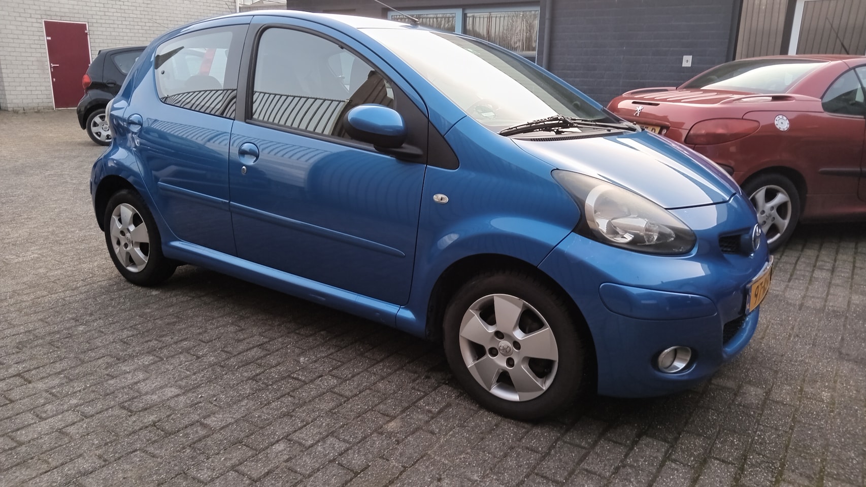 Toyota Aygo - 1.0-12V Dynamic Blue - AutoWereld.nl