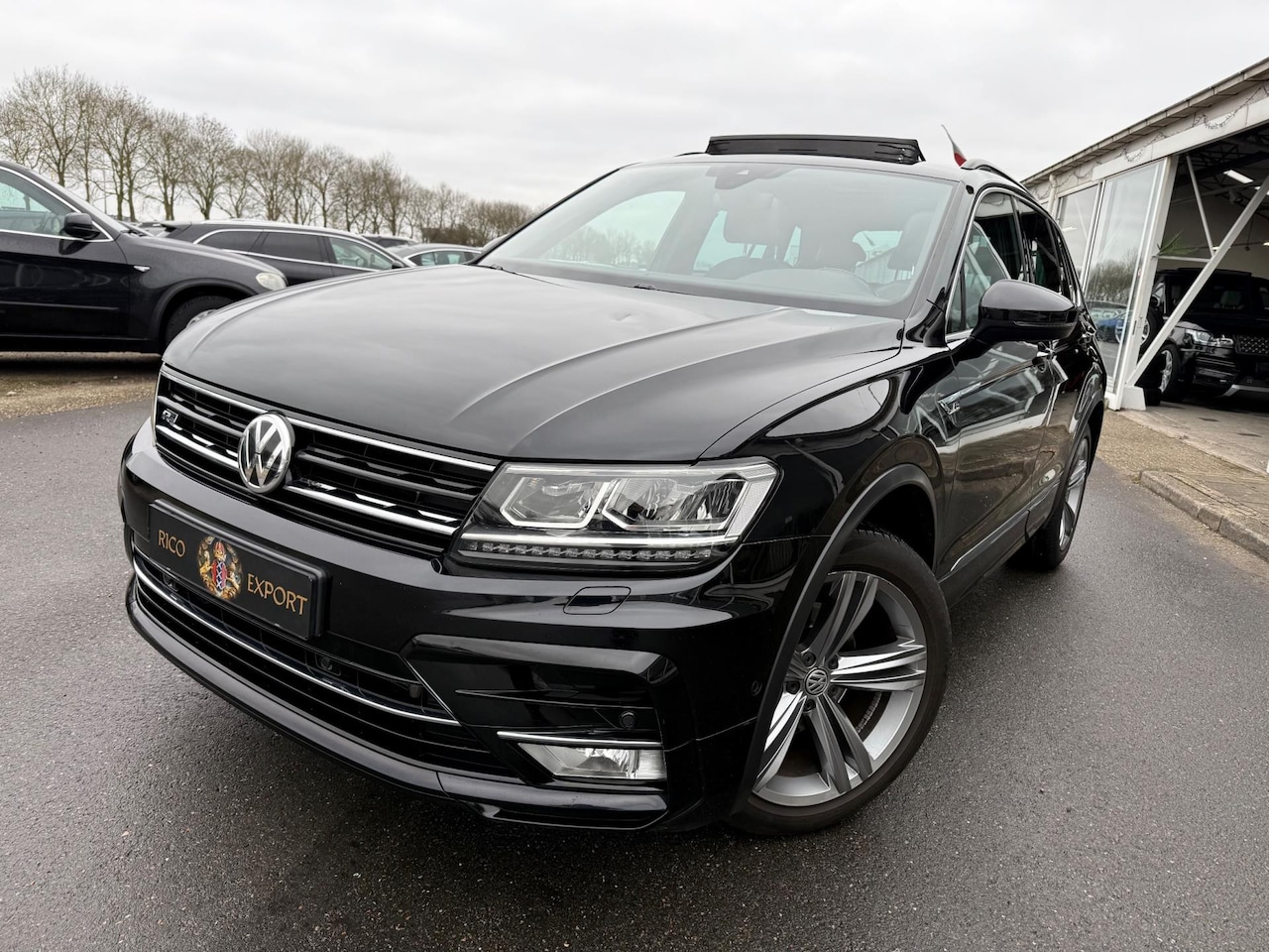Volkswagen Tiguan - 2.0 TDI DSG ORGINAL 3X R-LINE FULL FULL! - AutoWereld.nl