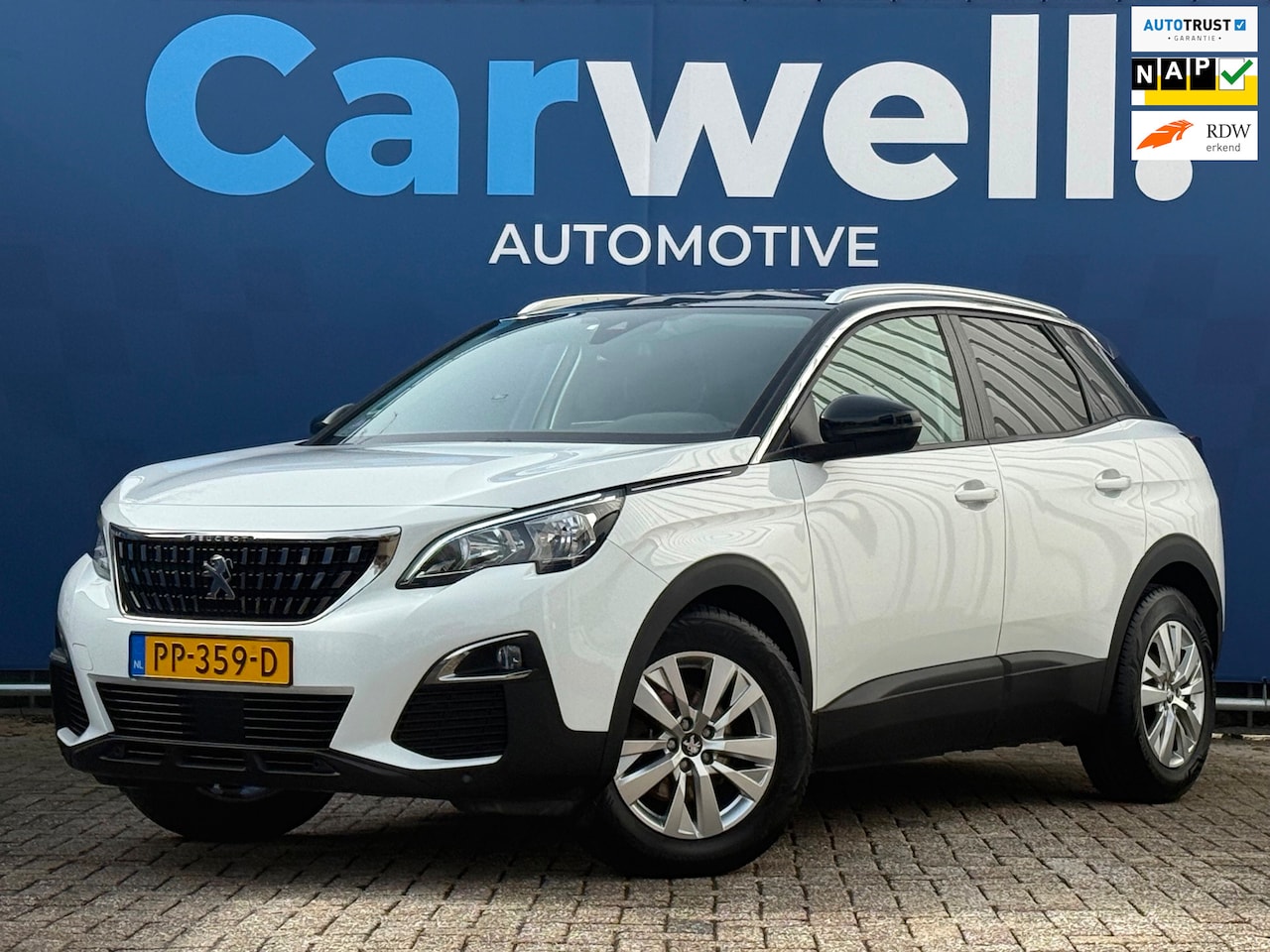 Peugeot 3008 - 1.2 PureTech Executive DistributieVV,2e Eigenaar,Trekhaak,CarPlay,Camera,Navi,Cruise,Clima - AutoWereld.nl
