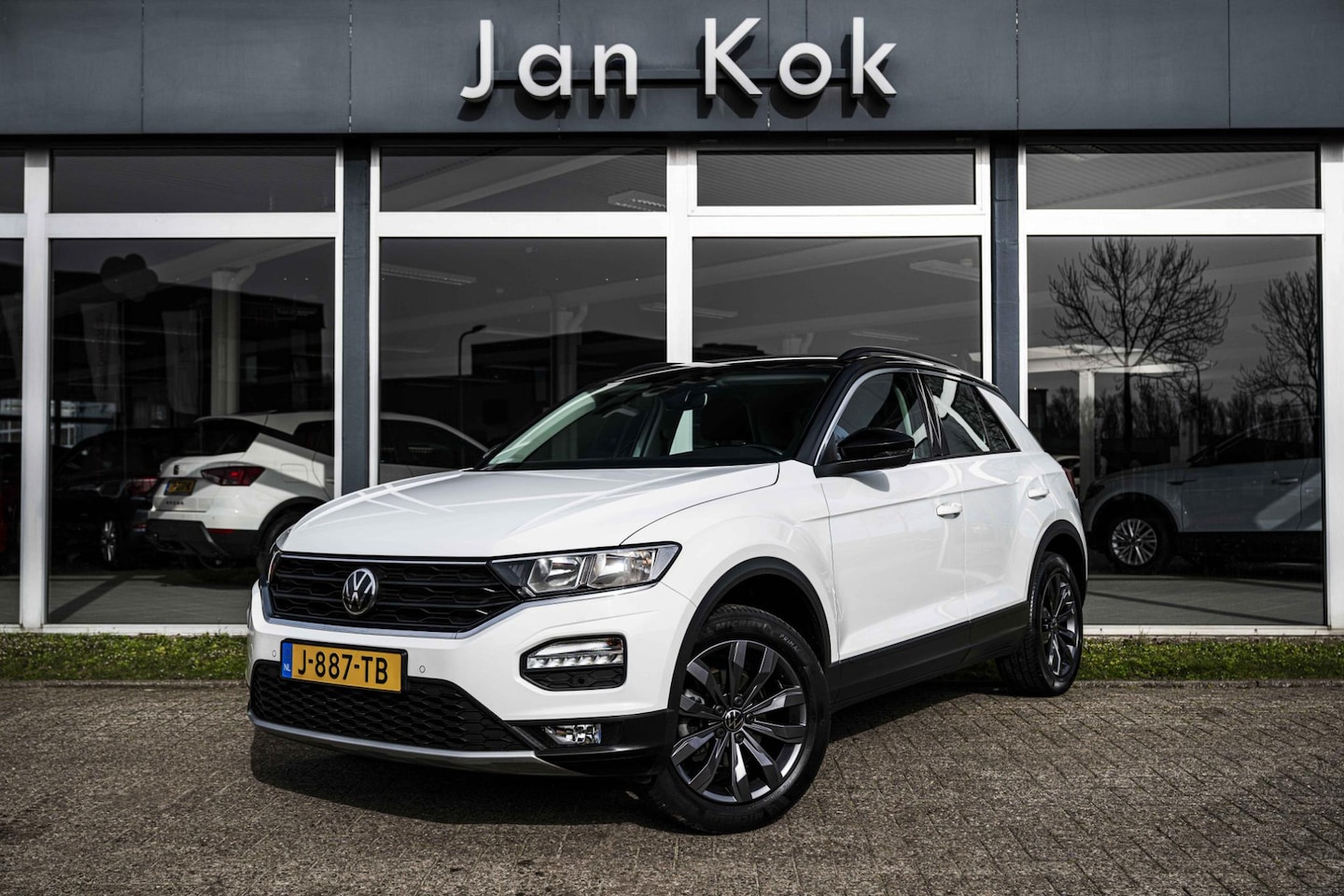 Volkswagen T-Roc - 1.0 TSi 115pk Style Plus | Climate Control | Navigatie | Camera - AutoWereld.nl
