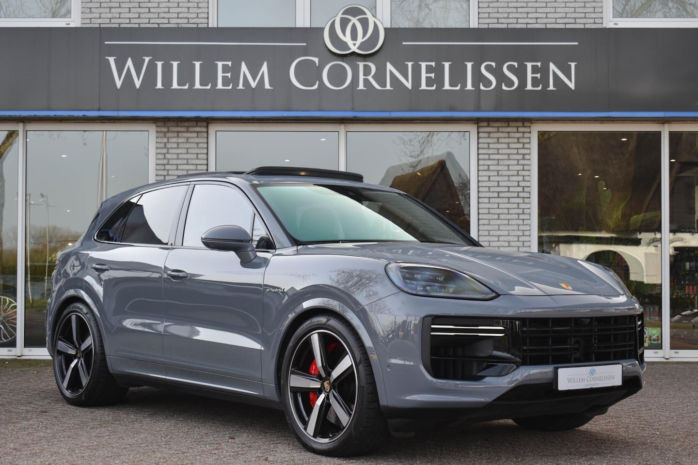 Porsche Cayenne Electric - 4.0 Turbo E-Hybrid Sport Chrono Pano PASM ACC Zitklima Bose Sound - AutoWereld.nl