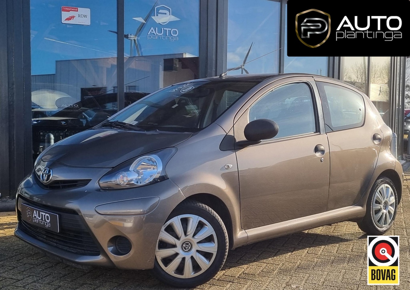 Toyota Aygo - 1.0 VVT-i Now | Nette staat! | Airco | 5 deurs | Onderhoudshistorie | - AutoWereld.nl