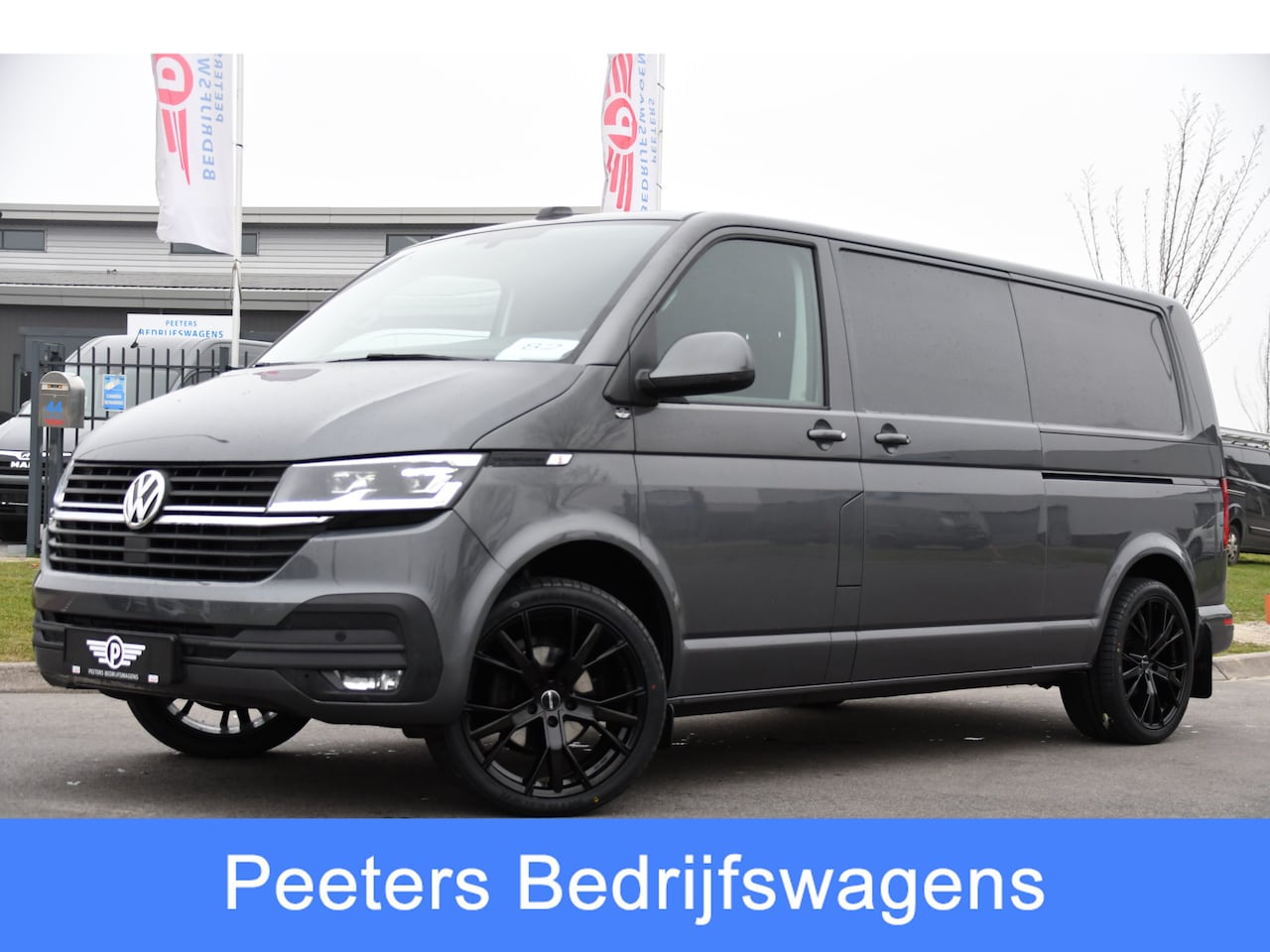 Volkswagen Transporter - 2.0 TDI L2H1 30 Highline Adaptieve Cruise, Camera, Carplay, Stoelverwarming, Automaat, Sen - AutoWereld.nl