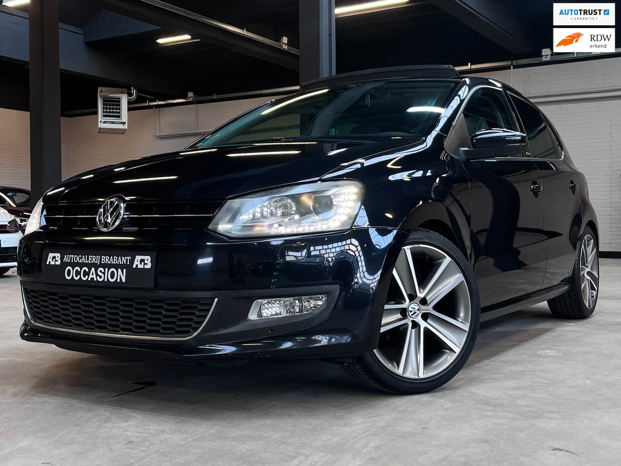 Volkswagen Polo - 1.2 TSI Highline Pano/XenonLed/Carplay/PDC - AutoWereld.nl