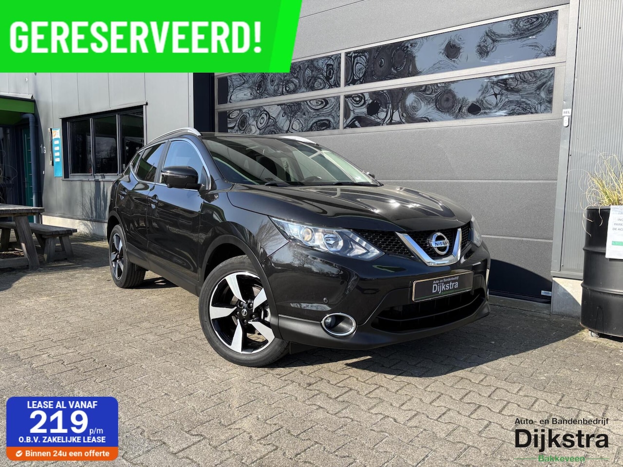 Nissan Qashqai - 1.2 N-Connecta Panorama dak/ 360 graden camera/ Trekhaak/ Private glass