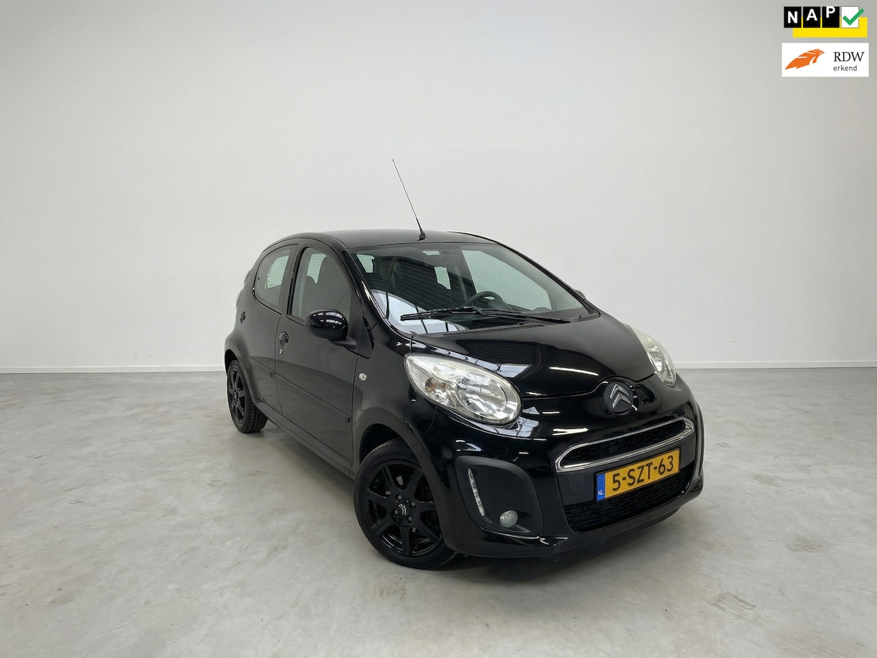 Citroën C1 - 1.0 Collection|CARPLAY|AIRCO|5DRS|SPORTIEF|ONDERHOUDEN|INRUIL & LEASE MOGELIJK - AutoWereld.nl