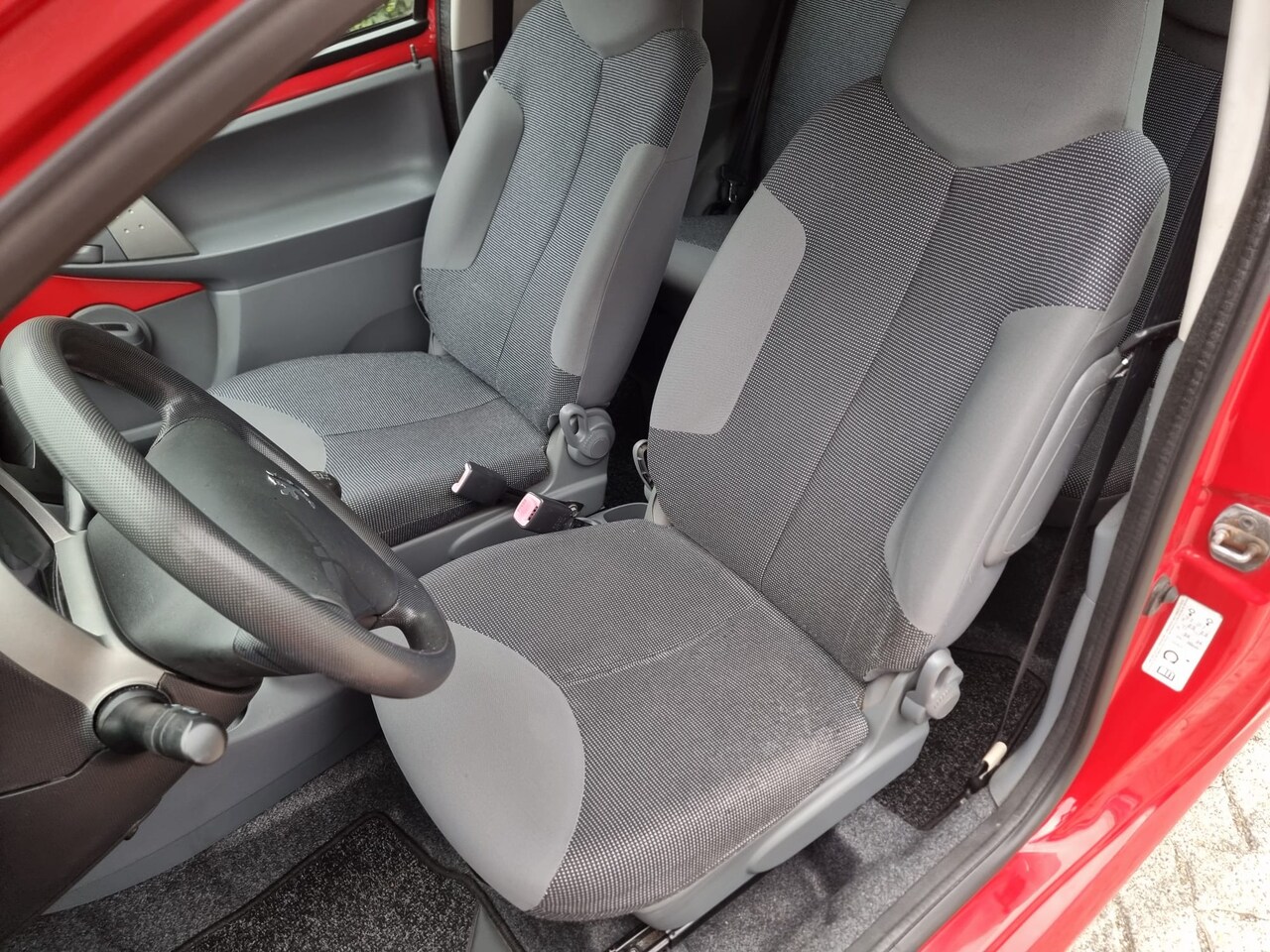 Peugeot 107 - 1.0-12V XS