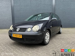 Volkswagen Polo - 1.4-16V Highline - AUTOMAAT - 1 jaar Apk
