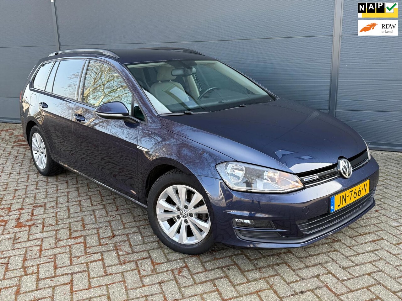 Volkswagen Golf Variant - 1.0 TSI Comfortline/Navi/carplay/cruise/parkeerassistent - AutoWereld.nl