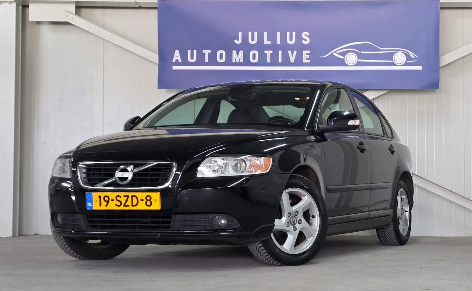 Volvo S40 - 2.0 Sport 1e Eigenaar Volledig Onderhoud APK 03-2027! - AutoWereld.nl