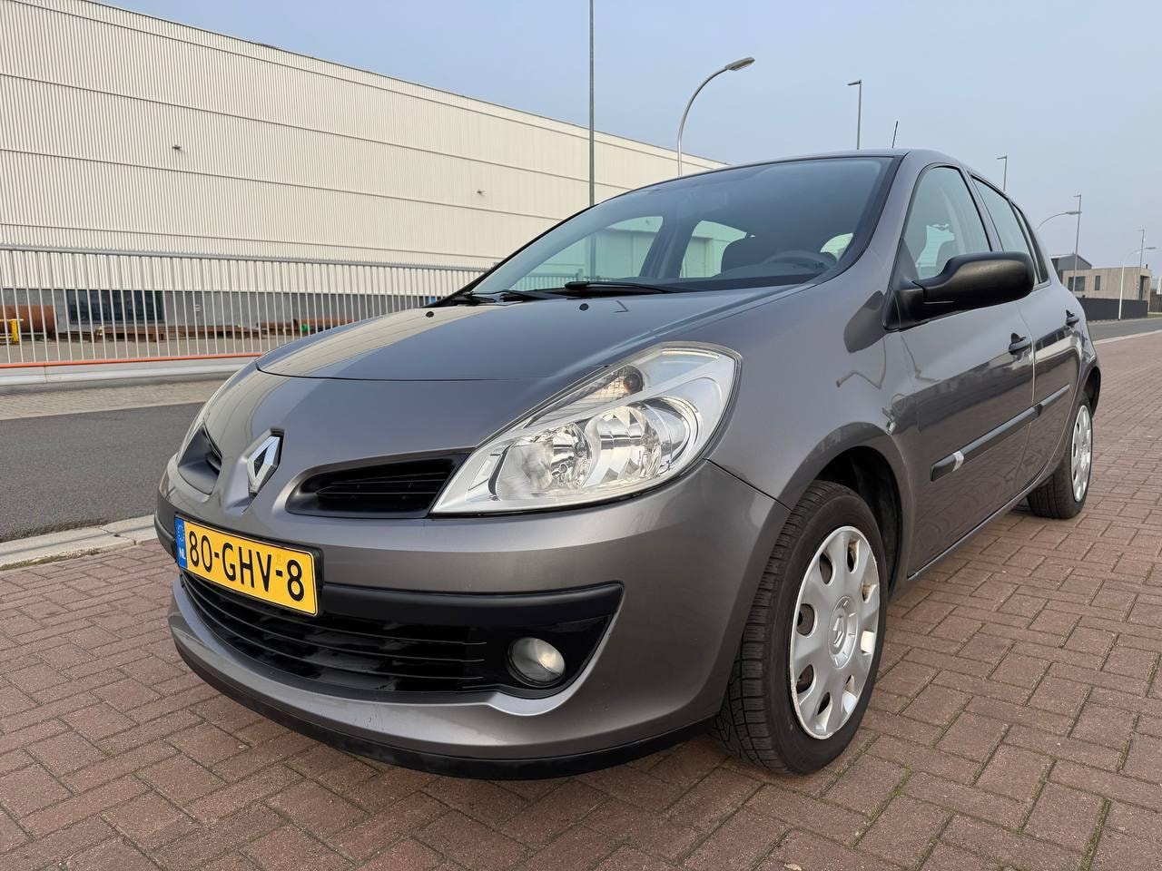 Renault Clio - 1.2-16V Special Line /Airco/5 drs/Nieuwe APK - AutoWereld.nl