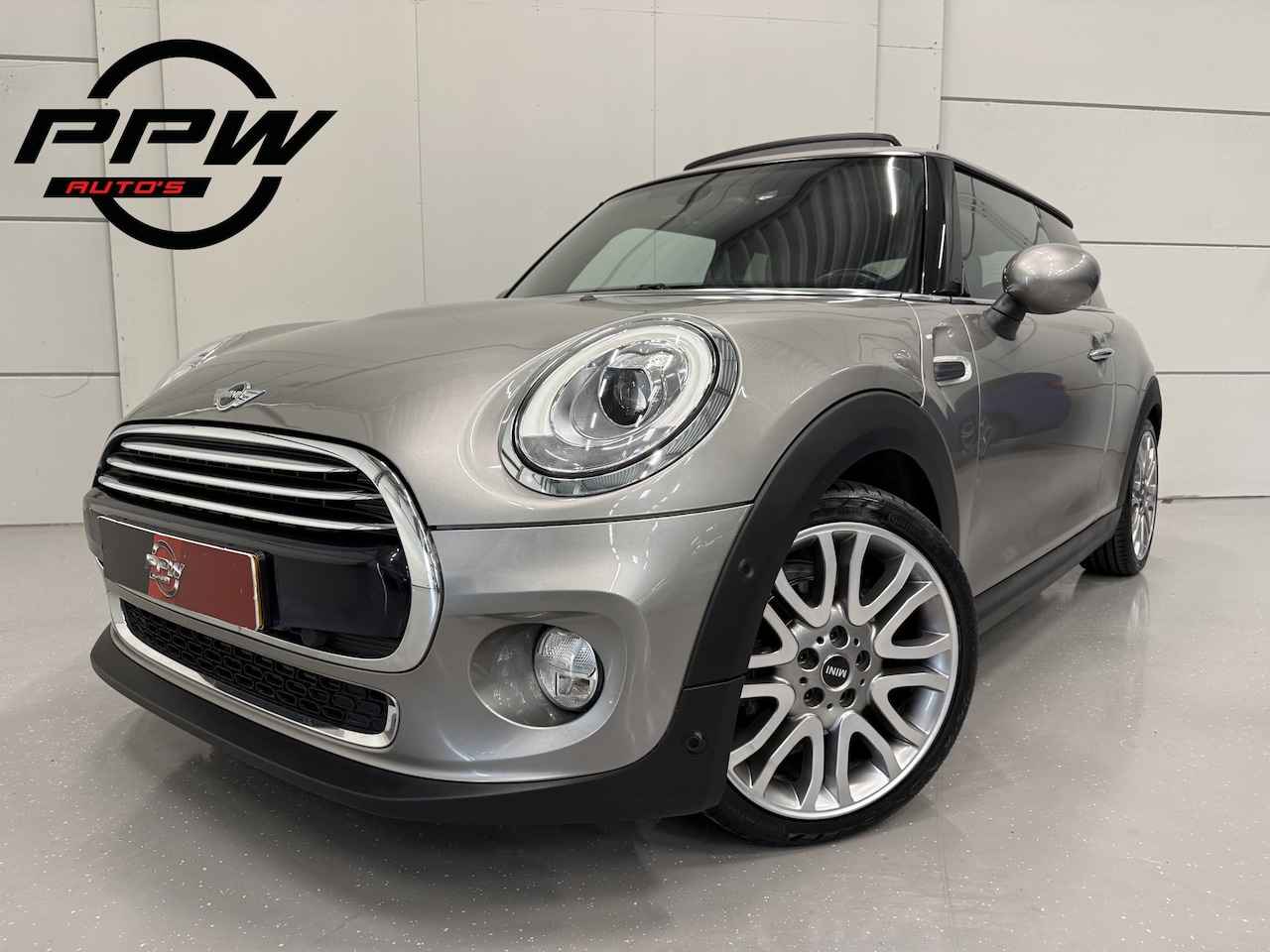 MINI Cooper - Mini 1.5 Chili PANO/LED/LEER-SPORT/NAVI-BREED/SFEER/18"MET NW.CONTINENTAL/ECC/CRUISE/STOEL - AutoWereld.nl