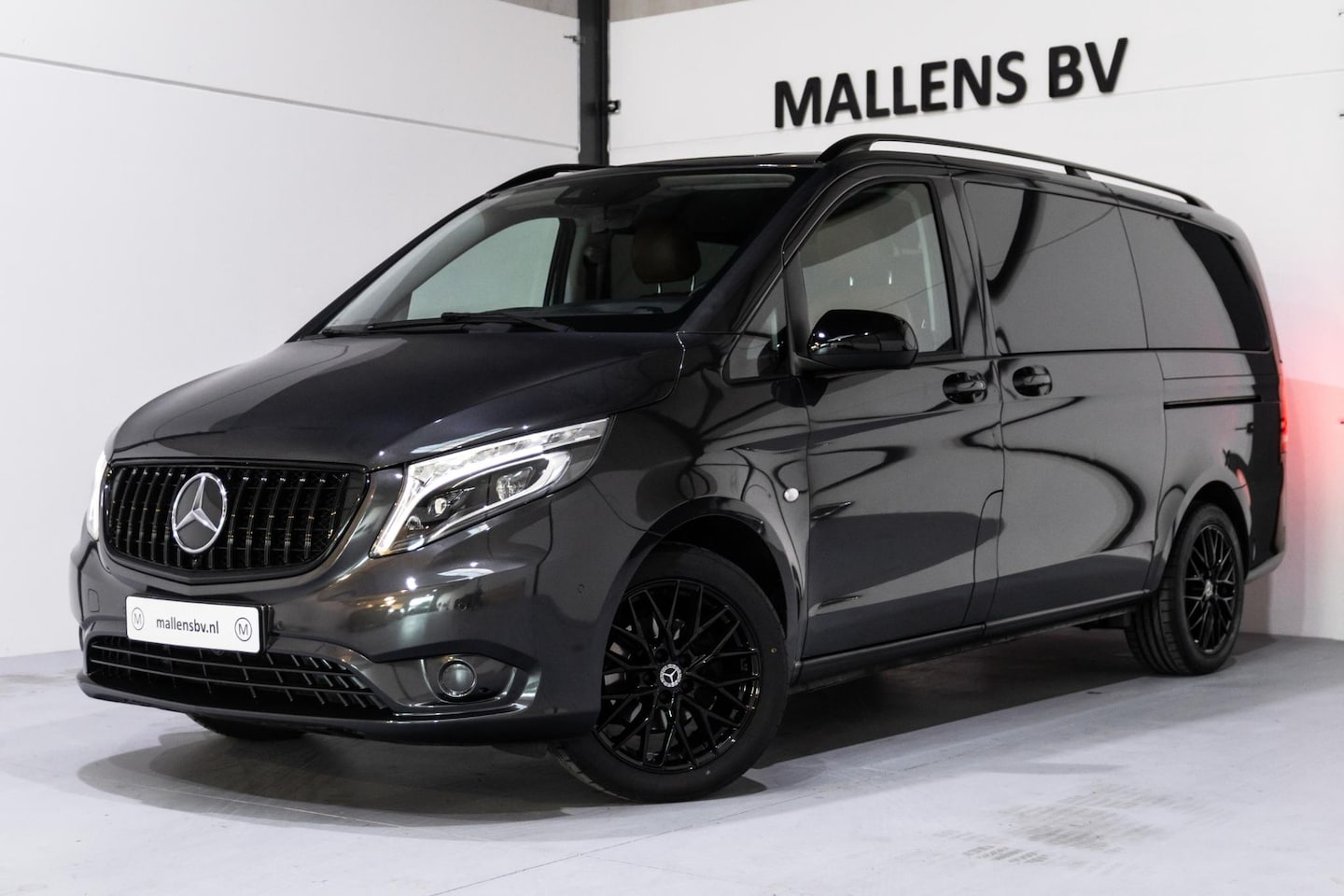 Mercedes-Benz Vito - 114 CDI Lang DC Comfort NAP/LED/CARPLAY/LEER/BTW/AUTOMAAT/CAMERA/TREKHAAK - AutoWereld.nl