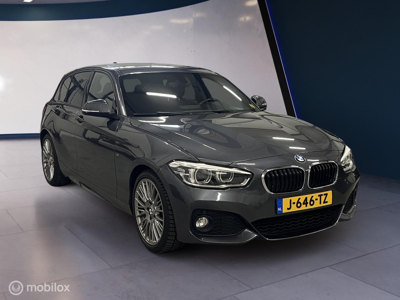 BMW 1-serie - 120i M Sport ✓Alcant st.✓Schuifdak✓Afn.trek✓LED - AutoWereld.nl