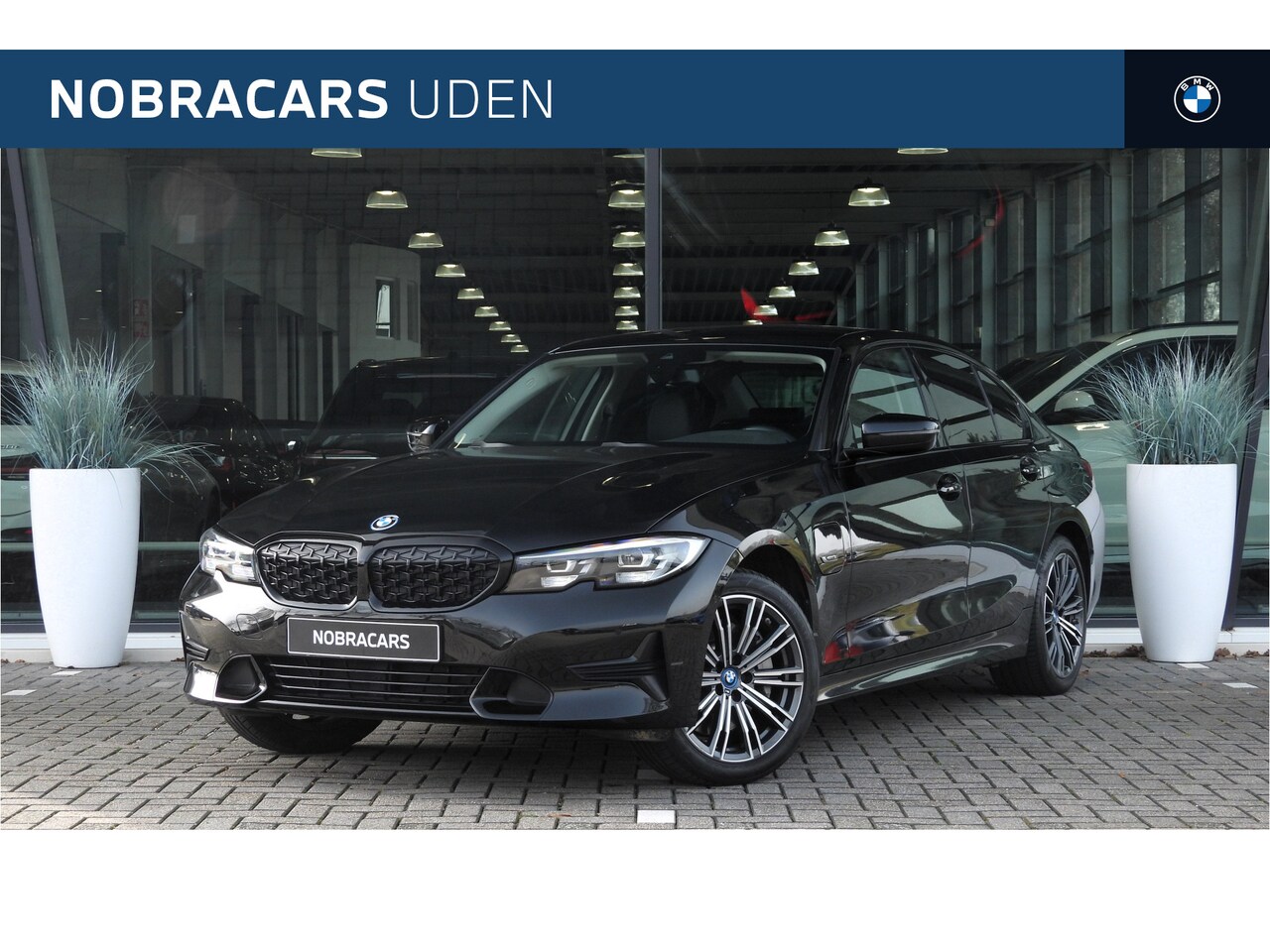 BMW 3-serie - 330e xDrive High Executive Automaat / Trekhaak / HiFi / Shadow line / Stoelverwarming / Sp - AutoWereld.nl