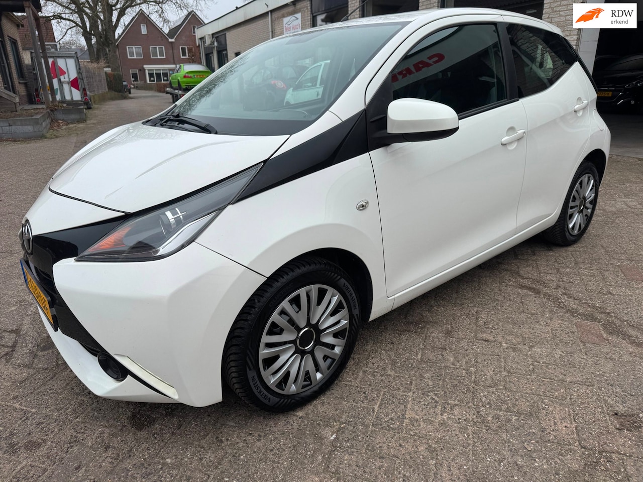 Toyota Aygo - 1.0 VVT-i x-cite AIRCO LED 98000 KM O.H BOEKJES VOLLEDIG ONDERHOUDEN GEHAD LUXE UITVOERING - AutoWereld.nl
