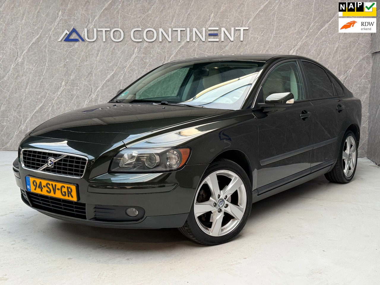 Volvo S40 - 2.5 T5 Kinetic / NAP / Onderhouden - AutoWereld.nl