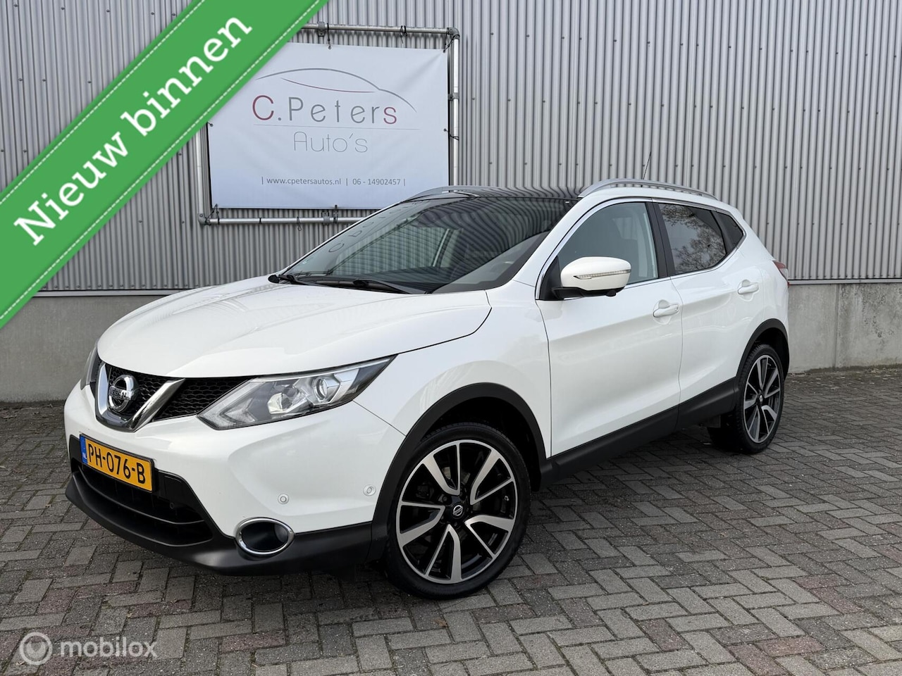 Nissan Qashqai - 1.2 Tekna Full options / Leer / Camera / Panoramadak / Trekhaak / Keyless / Xenon / NAP - AutoWereld.nl