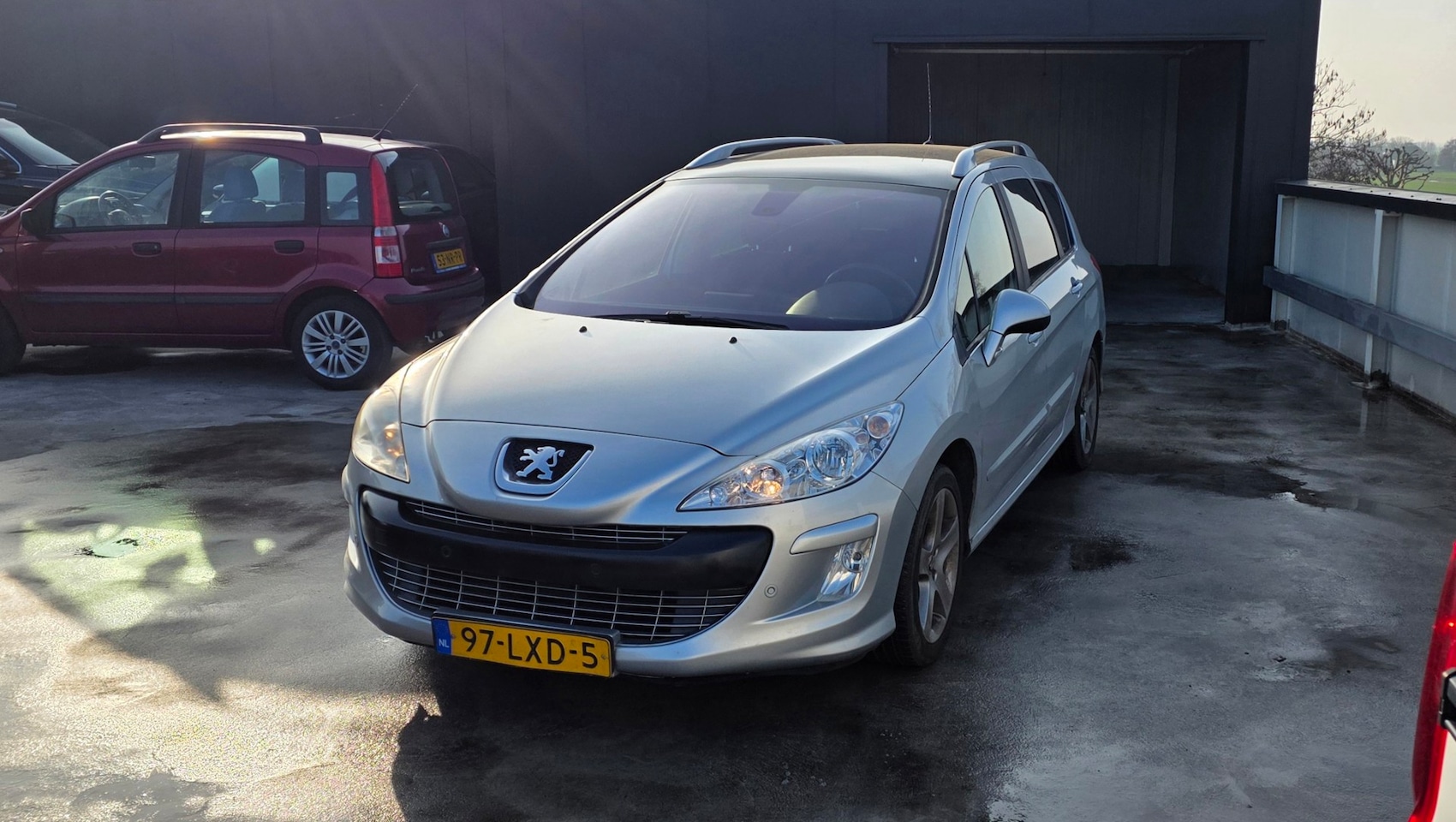 Peugeot 308 SW - 1.6 THP Signature Export/Handel Pano Clima Trekhaak - AutoWereld.nl