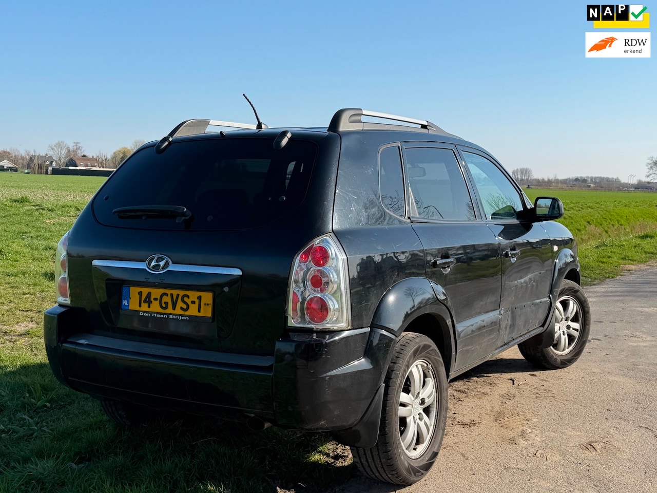 Hyundai Tucson - 2.0i Style | Facelift | Leer | Lichte schade - AutoWereld.nl