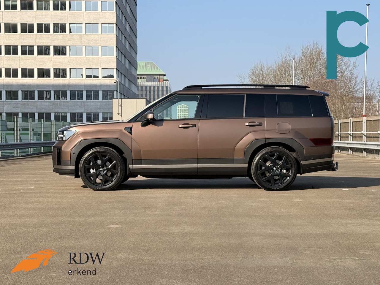 Hyundai Santa Fe - 1.6 T-GDI PHEV Premium Plus 4WD 7p. Full Option Trekhaak *direct leverbaar* - AutoWereld.nl