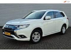 Mitsubishi Outlander - 2.4 PHEV Pure Trekhaak Navi