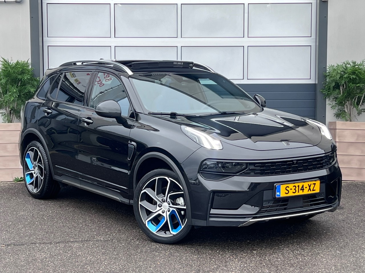 Lynk & Co 01 - 1.5 | BLACK EDITION | 360 CAMERA | PANO | GARATIE | NAVI | INRUIL MOGELIJK - AutoWereld.nl