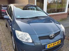 Toyota Auris - 1.6-16V Sol