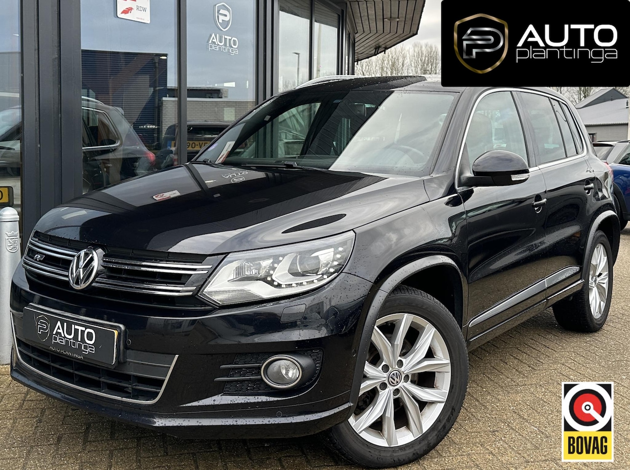 Volkswagen Tiguan - 2.0 TSI Sport&Style 4motion R-line Edition 211PK | AUTOMAAT | EXPORT | Achteruitrijcamera - AutoWereld.nl