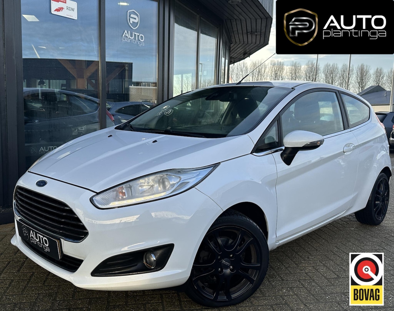 Ford Fiesta - 1.0 EcoBoost Titanium 101PK | Nette Staat | Parkeersensoren | Lichtmetalen Velgen | - AutoWereld.nl
