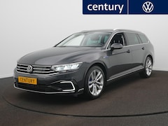 Volkswagen Passat Variant - 1.4 TSI PHEV GTE Business Navigatie - ACC - Camera - Stoelverwarming - Trekhaak - LED
