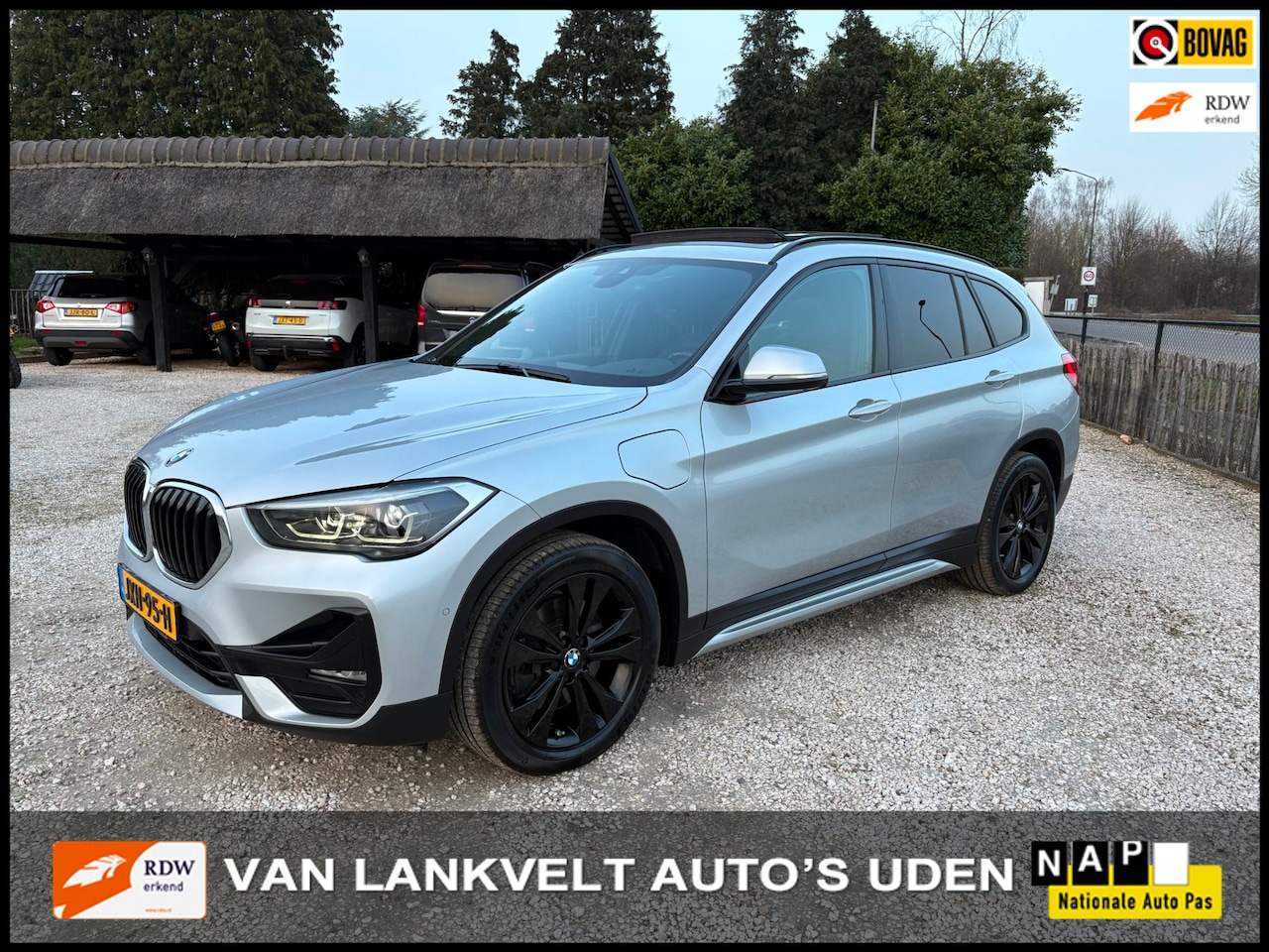 BMW X1 - XDrive25e High Executive Schuifdak, Leder, Apple Carplay - AutoWereld.nl