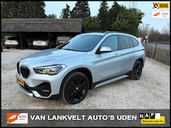 BMW X1 - XDrive25e High Executive Schuifdak, Leder, Apple Carplay
