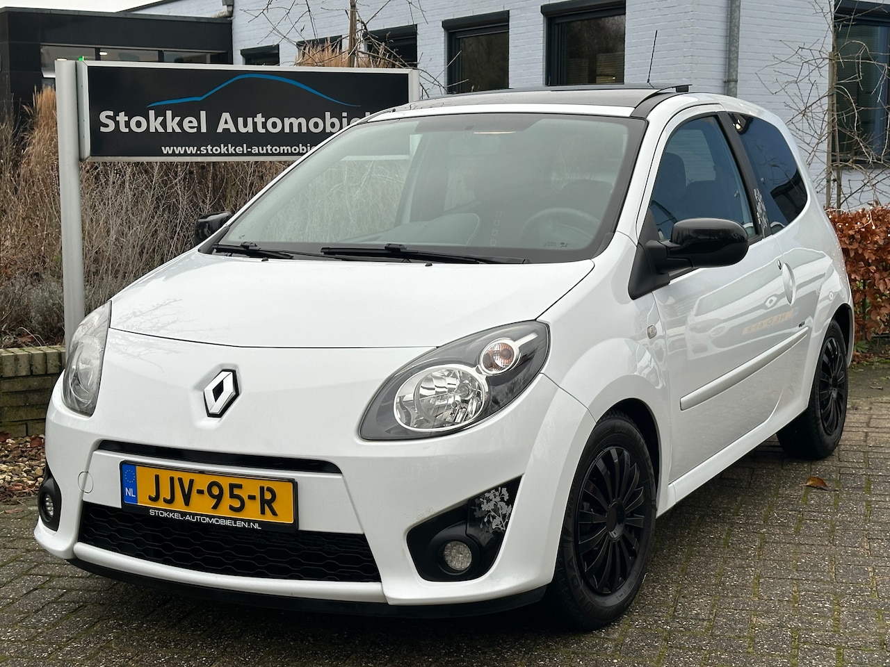RENAULT TWINGO