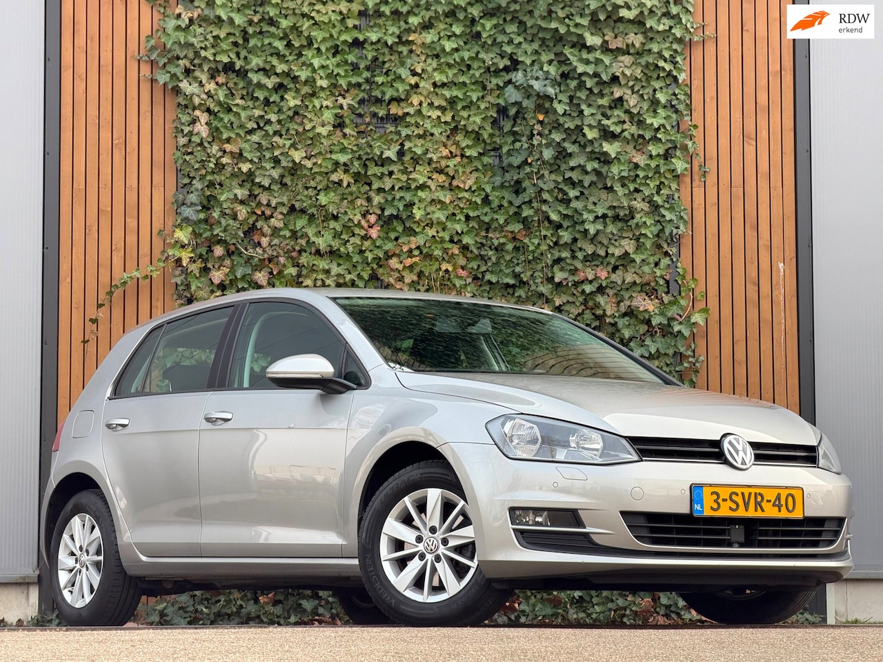 Volkswagen Golf - 1.2 TSI Highline|stoel verwrm.|trekhaak|automaat - AutoWereld.nl