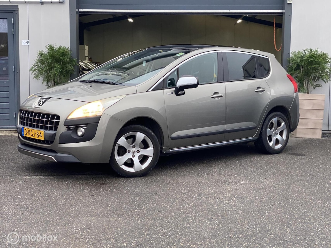 Peugeot 3008 - 1.6 THP Style | PANO | TREKHAAK | AIRCO | - AutoWereld.nl