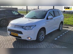 Mitsubishi Outlander - 2.0 PHEV instyle+ Plug in hybrid