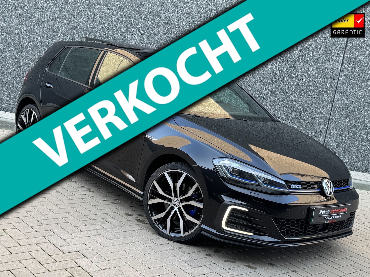 Volkswagen Golf - 1.4 TSI GTE Virtual Pano Leder Acc Led 19'' - AutoWereld.nl