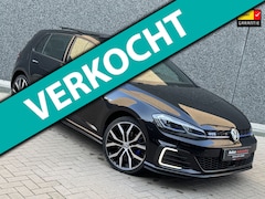 Volkswagen Golf - 1.4 TSI GTE Virtual Pano Leder Acc Led 19''