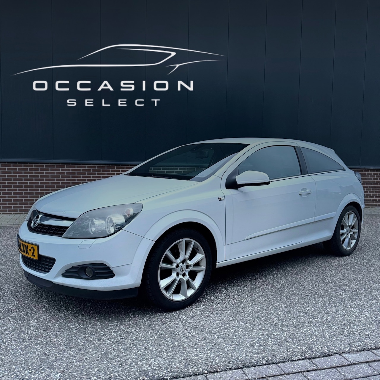 Opel Astra GTC - 1.6 | 2009 | Lange APK | 116 PK - AutoWereld.nl