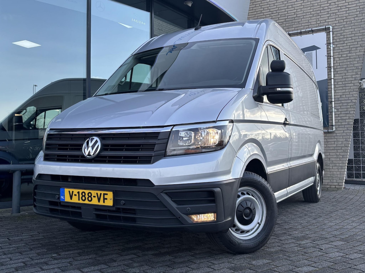 Volkswagen Crafter - 35 2.0 TDI L3H3*A/C*CRUISE*NAVI*HAAK*CAM*3500KG* - AutoWereld.nl