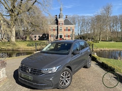 Volkswagen Tiguan - 1.4 TSI eHybrid R-Line Business+ | Plug-In 245 PK| PDC | BTW |