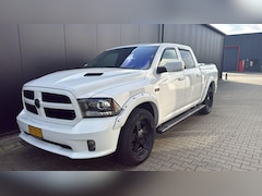 Dodge Ram 1500 - 5.7 V8 4x4 Crew Cab 5'7 Sport