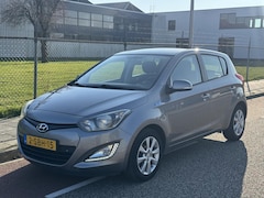 Hyundai i20 - 1.2i i-Deal 2e eig.| NAP | Dealer onderhouden| Nette staat