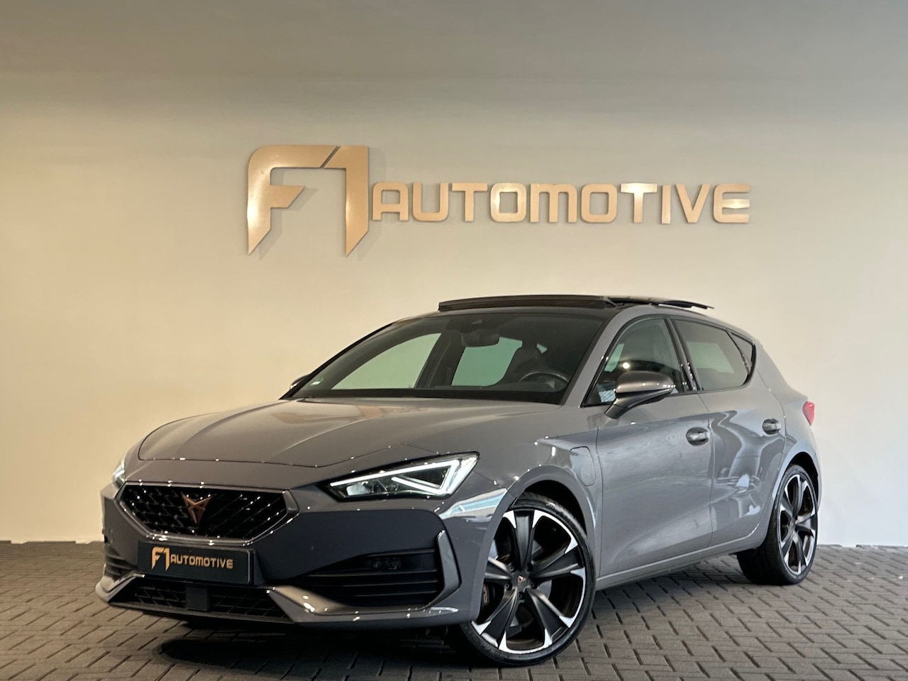 CUPRA Leon - 1.4 e-Hybrid VZ Copper Edition Pano|keyless|Sfeer - AutoWereld.nl