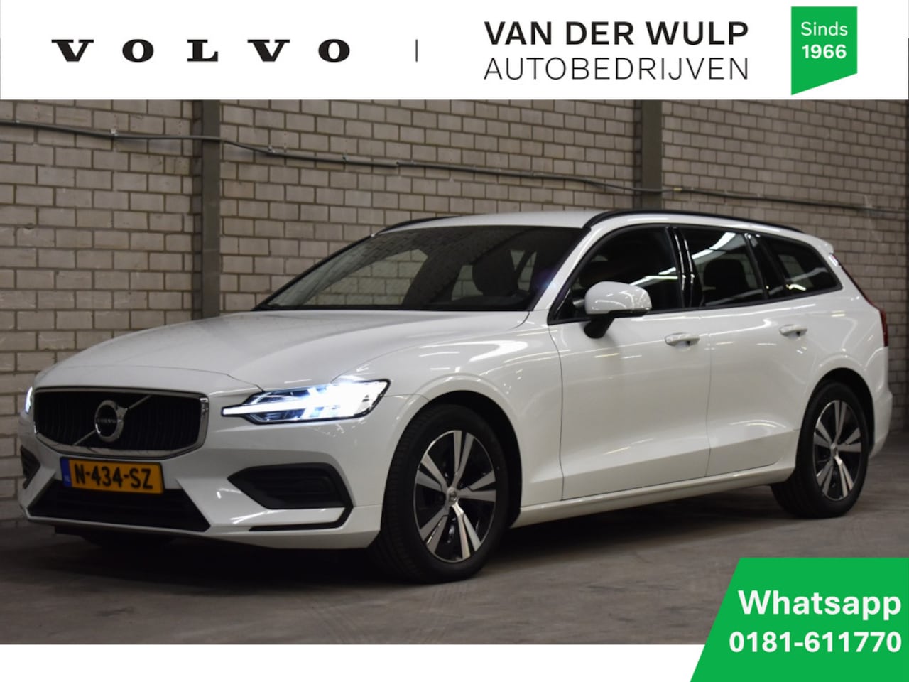 Volvo V60 - B3 163PK Essential Edition | Carplay | Cruise Control | Parkeers - AutoWereld.nl