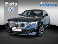BMW 5-serie - Sedan 520i | M Sportpakket | Innovation Pack | Stuurwielrand verwarmd | Comfort Access | P