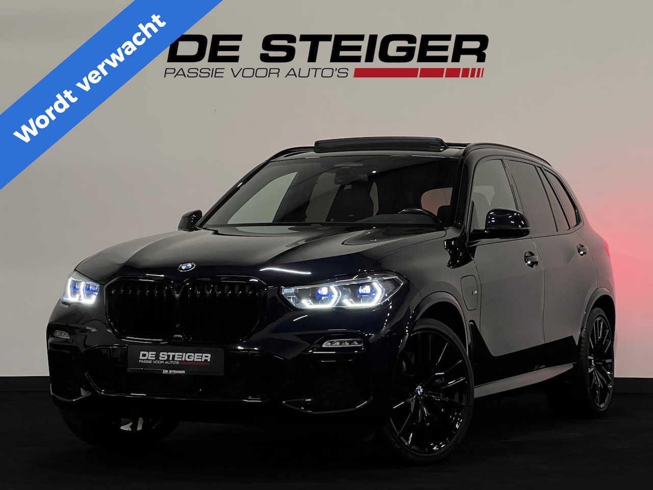 BMW X5 - XDrive 45e M-Sport Pano Sky Lounge ACC Luchtvering BOMVOL - AutoWereld.nl
